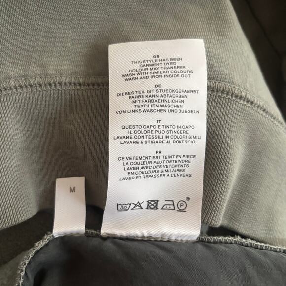 Closed Gray Sweatshirt Size Medium Two Panel Fabric - Picture 8 of 9